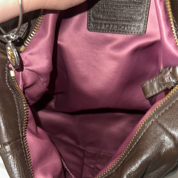 Coach Dark Brown Leather Shoulder Bag nice size gold accents cute - Picture 10 of 14